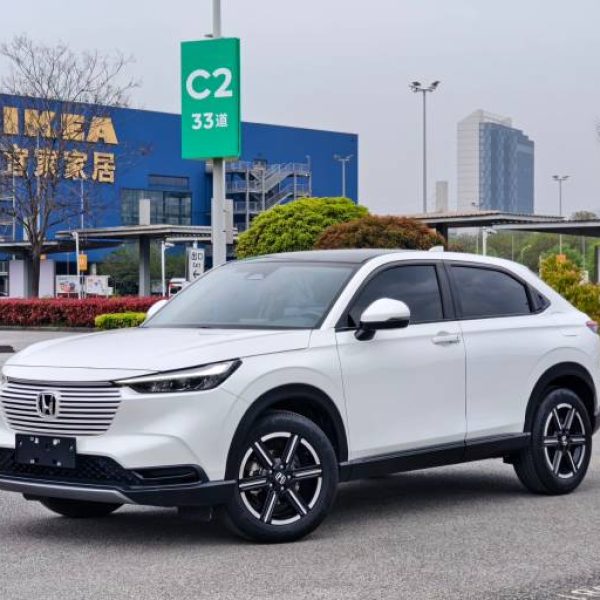 Honda Vezel 1.5L 124HP 2WD 2023 — Армада Центр Челябинск